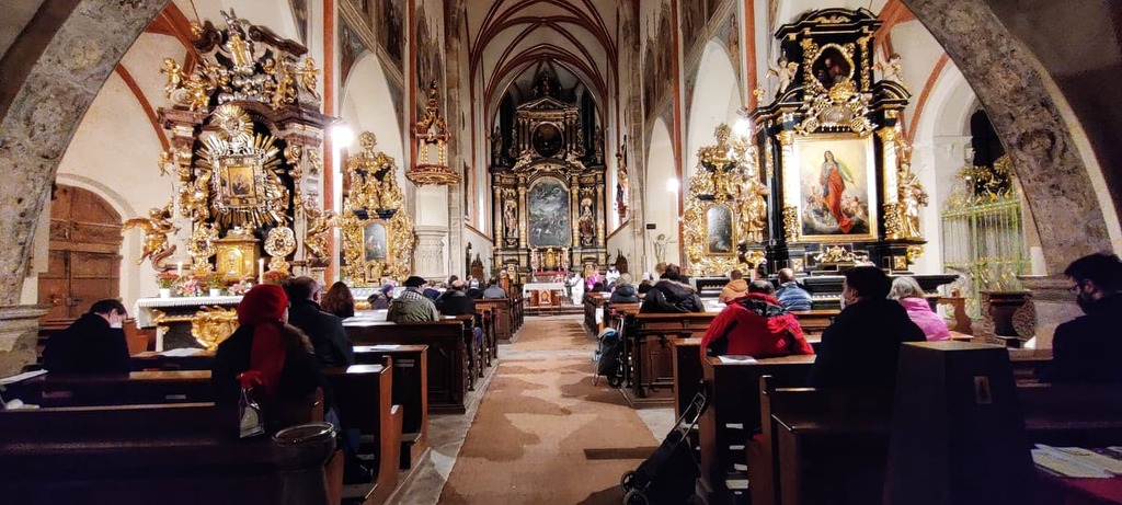 In Prag betet die Gemeinschaft für Vera und alle 